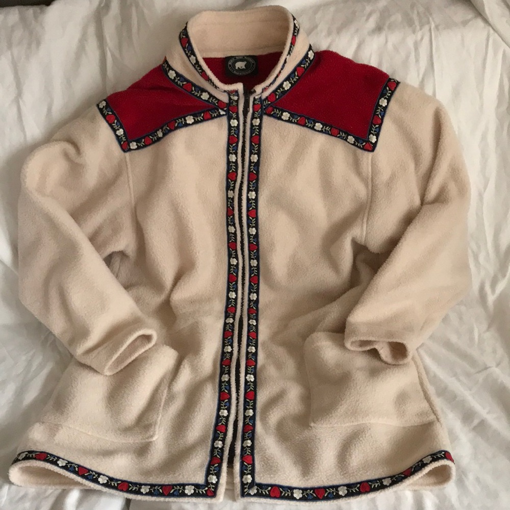 Fleece jacket with Scandinavian accent trim